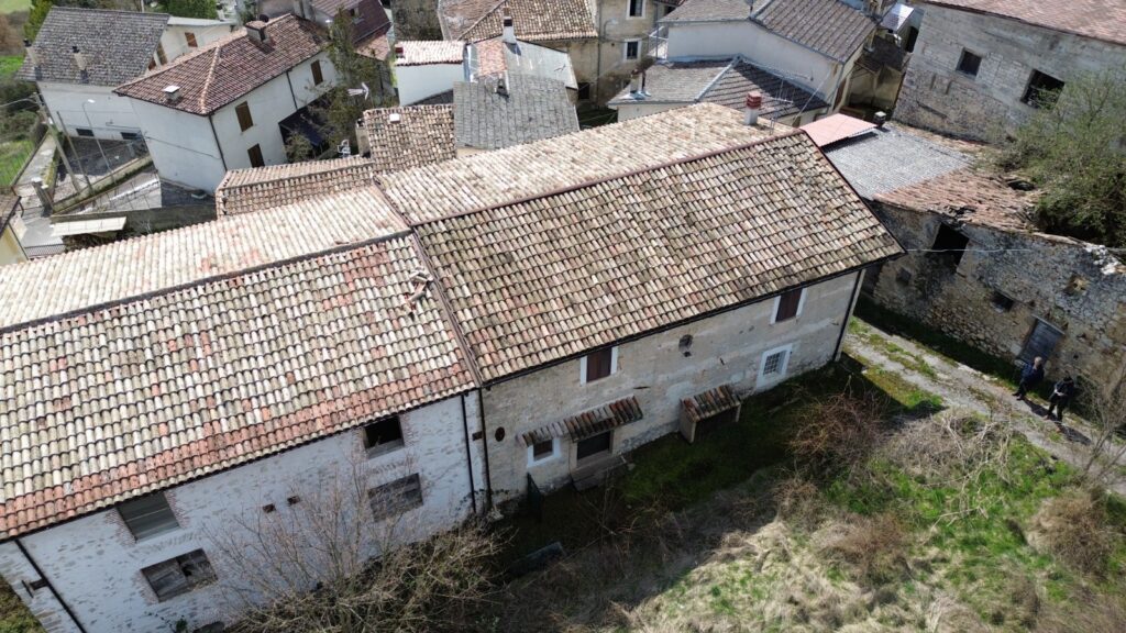 Casa indipendente in vendita a BARETE 657340428 122109076911256250 3593522195454899880 N 1024x576