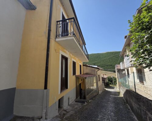 CIELOTERRA A CASAMAINA (Lucoli - Abruzzo) CIELOTERRA A CASAMAINA Lucoli Abruzzo 500x400