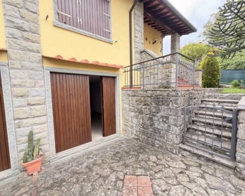 Caiano Nel Comune Di CASTEL SAN NICCOLO AR4 500x400