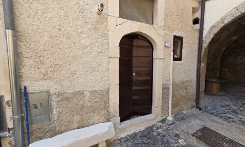 CieloTerra a Lucoli alto 41000euro CieloTerra A Lucoli Alto 41000euro 500x300